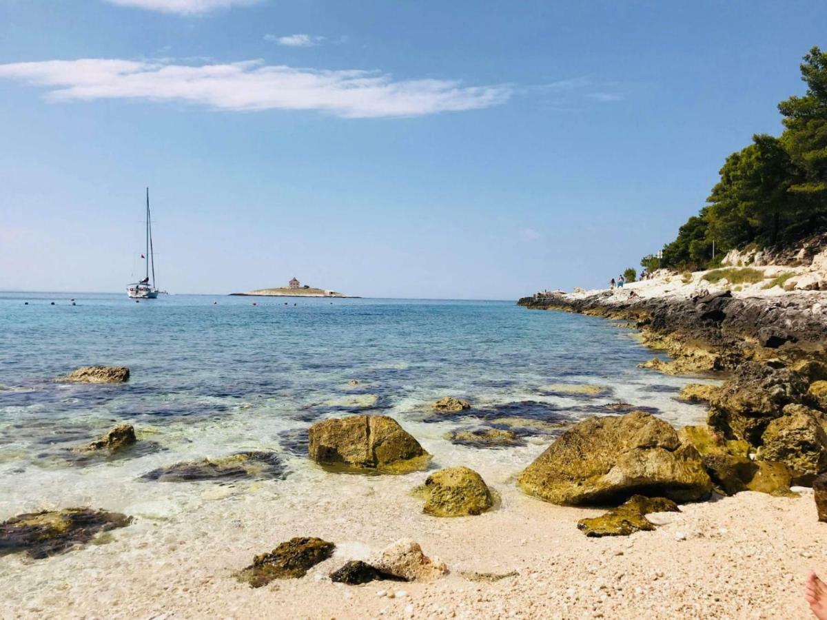 Benjak Apartments Hvar Town Eksteriør bilde